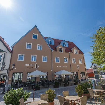 Hotel Im Ried Донауверт Екстер'єр фото