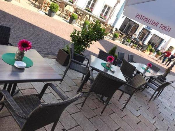 Hotel Im Ried Донауверт Екстер'єр фото