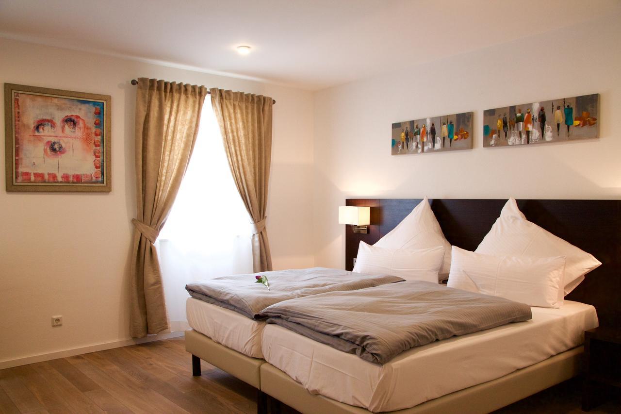 Hotel Im Ried Донауверт Номер фото