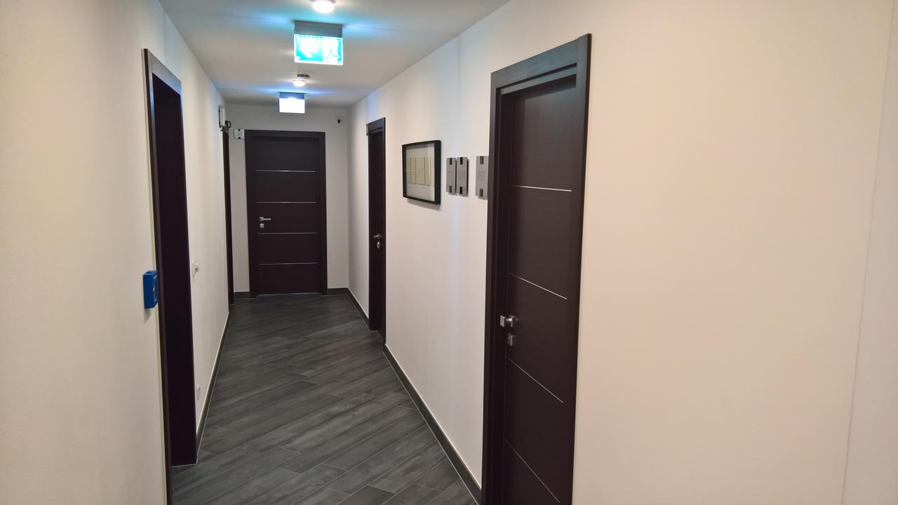 Hotel Im Ried Донауверт Екстер'єр фото